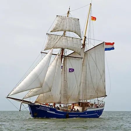 Fortuna Bateau-hôtel
